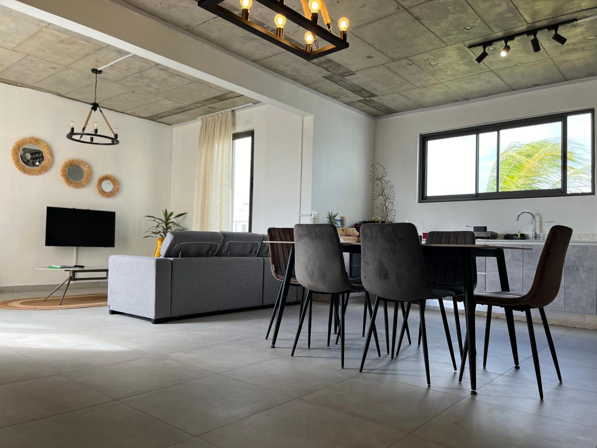 Cosy 2 Bedrooms Apts In Pereybere -Seasons Break Apartment Pereybere Beach Buitenkant foto